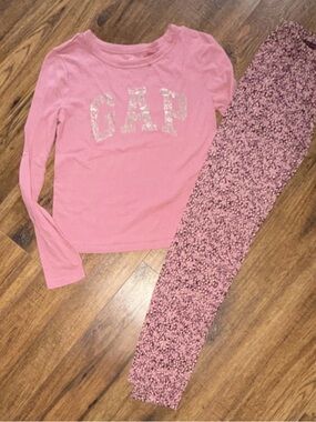GAP KIDS Pink  Logo Long Sleeve Top with Pink Patterned Leggings size 12